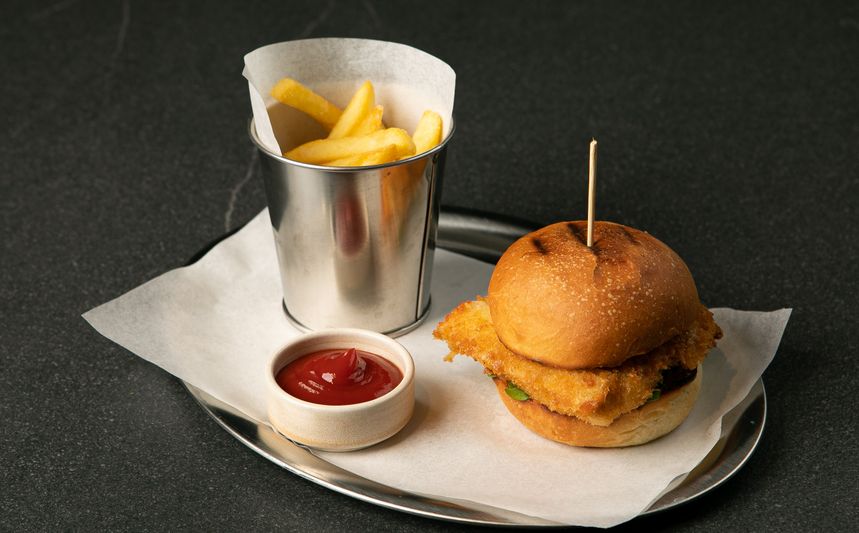 Бургер с курицей на гриле